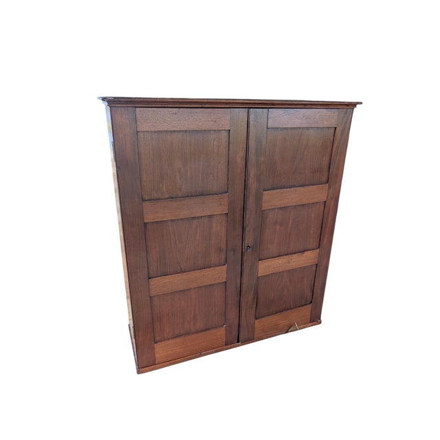 Brown Early 20th-Century Desktop Specimen & Document Cabinet With Working Key For Sale - Image 8 of 18