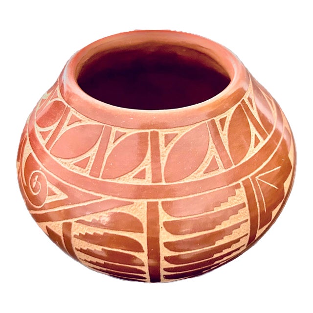 Signed Original Native American Pottery Vase, by Alvina Yepa, Jemez Pueblo New Mexico, Carved Redware With Sgraffito, Certificate of Authenticity For Sale