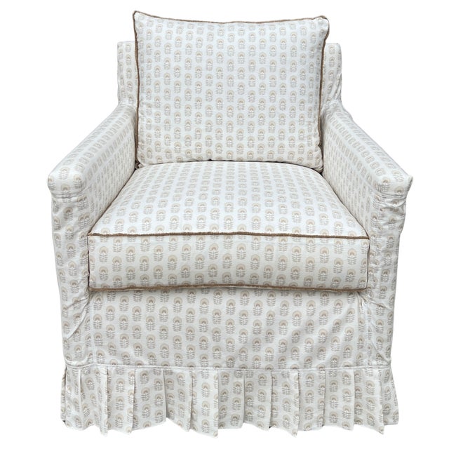 English Lee Industries Floral Slipcovered Swivel Chair For Sale - Image 3 of 12