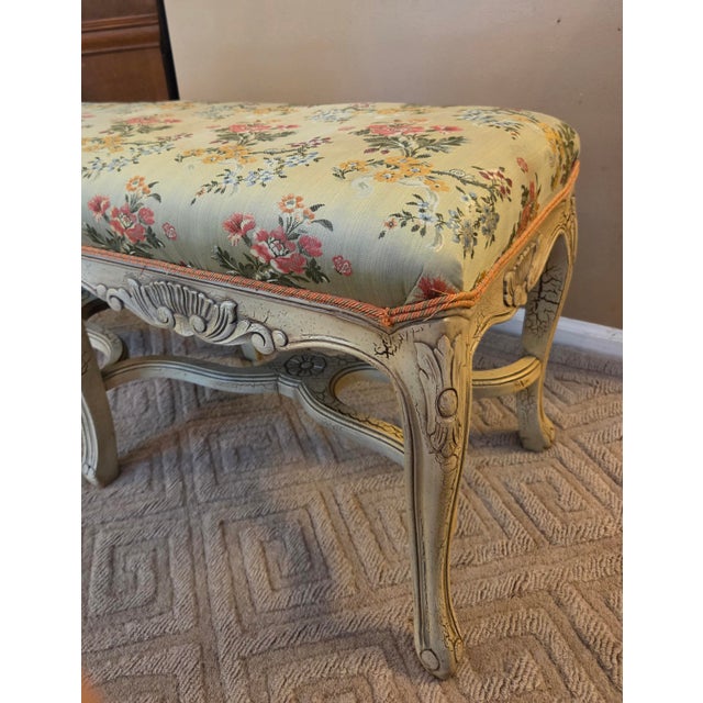 French Vintage French Louis XV Style White Painted & Custom Upholstered Window Bench For Sale - Image 3 of 11