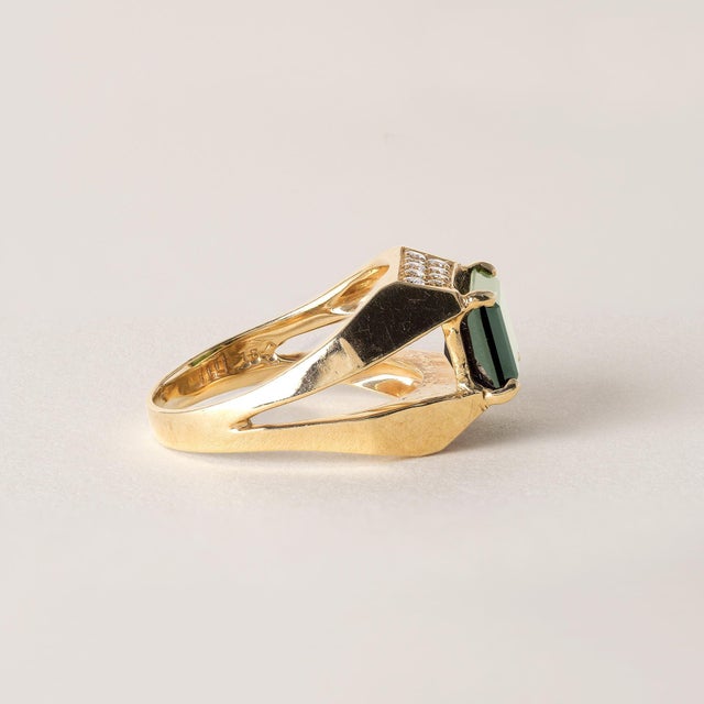 Mid 20th Century Mid 20th Century Estate 18k Gold Green Tourmaline Emerald Cut Diamond Pave Modernist Ring, Size 6.25 For Sale - Image 5 of 7