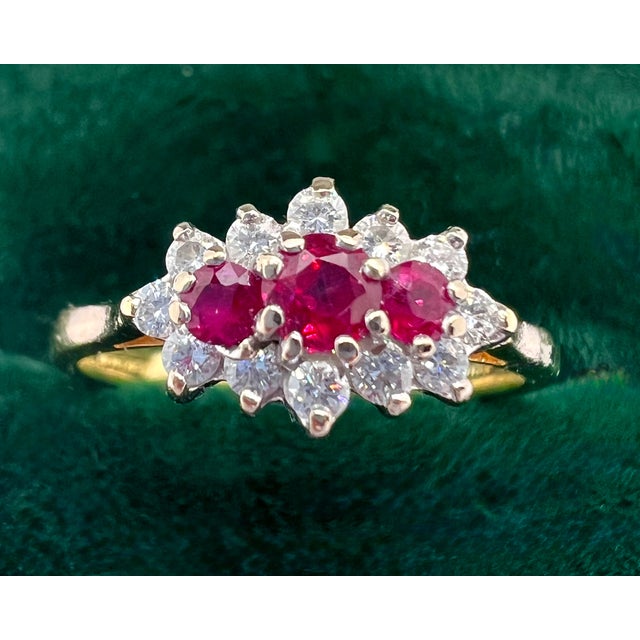 1980s Vintage Ruby and Diamond Cluster Ring, 1980s For Sale - Image 5 of 15