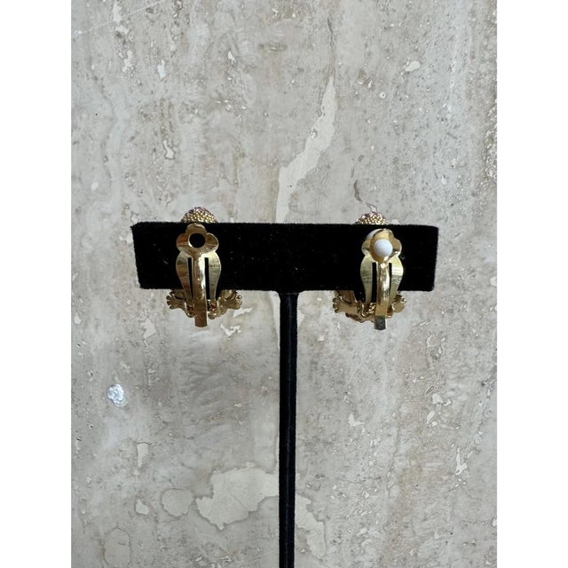 Vintage Gold & Silver Toned Clip on Earrings For Sale - Image 12 of 15