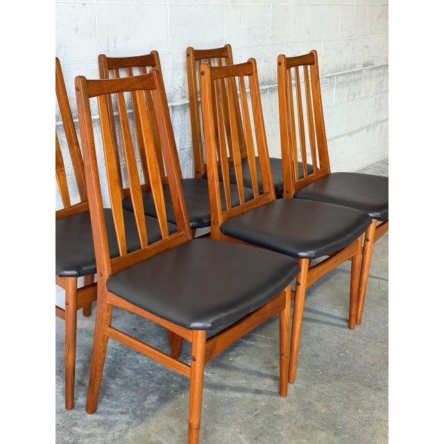 Teak Slat Back Dining Chairs Set of 6 in Black Upholstery Danish Mid-Century Modern 1970s For Sale - Image 4 of 12