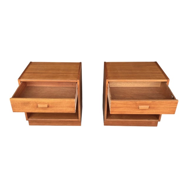 Restored 1960s Danish Modern Teak Nightstands – Pair of Scandinavian Bedside Tables For Sale - Image 11 of 15