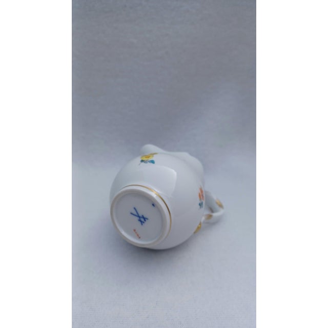 Vintage Porcelain Miniature Creamer with Hand-Painted Floral Motifs from Meissen, 1960 For Sale - Image 6 of 8