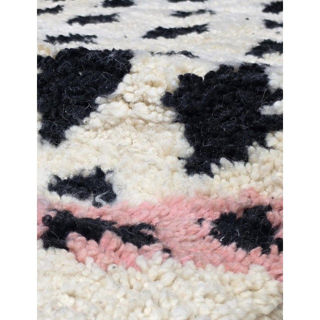 Ivory Dotted Wool Moroccan Rug - 10.2 X 7.8 Ft For Sale - Image 4 of 6
