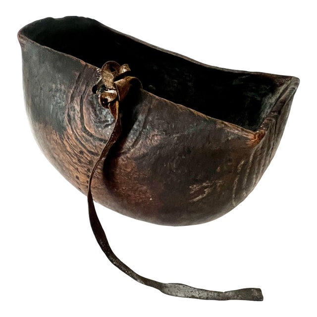African Tribal Art Hand-carved Wood Bowl with Unique Designed Characteristics For Sale