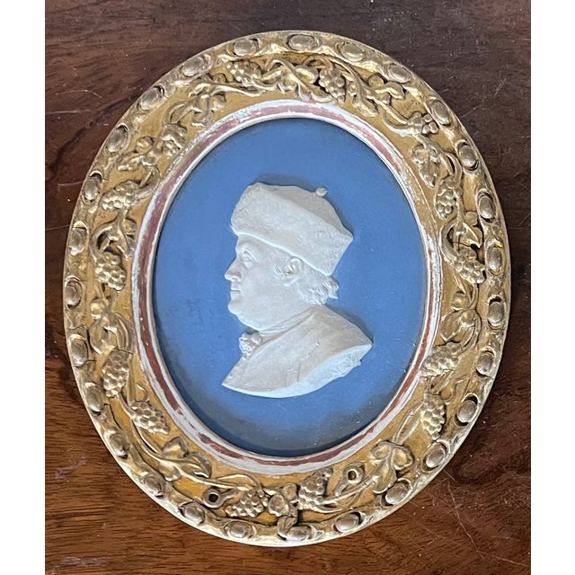 Antique 18th century Wedgwood portrait medallion plaque - bust of Benjamin Franklin circa 1780. White sprigging on solid...
