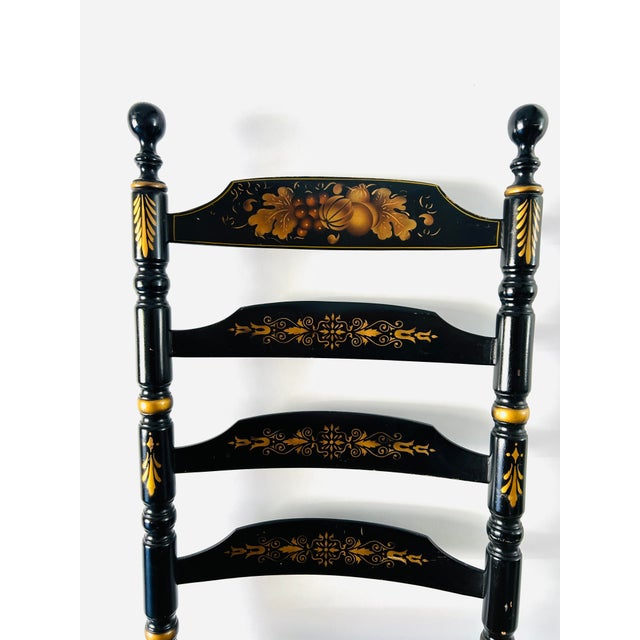 1980s L. Hitchcock Rush Seat, Stenciled Ladder Back Dining Chair c.1980. For Sale - Image 5 of 12