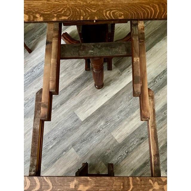 Antique 20th Century Tiger Oak Split Pedestal Table With Ornate Carvings & Paw Feet For Sale - Image 10 of 12