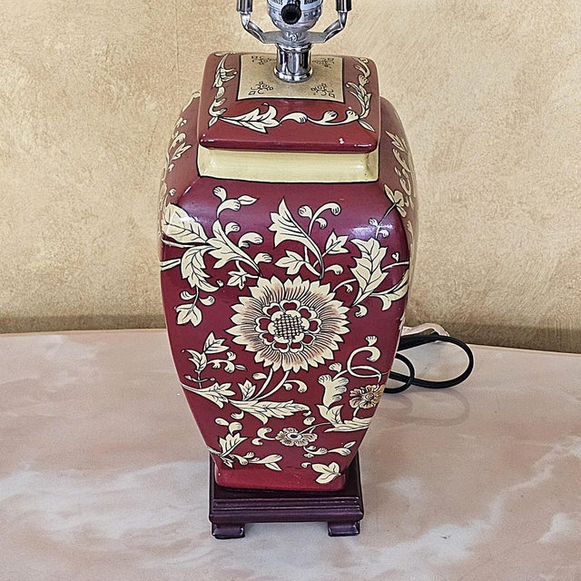 Vintage Chinoiserie Style Porcelain Table Lamp With Hand-Painted Floral Motif For Sale - Image 12 of 18