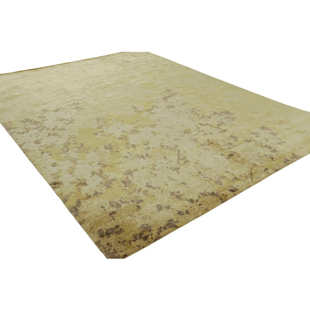 Rug & Kilim Rug & Kilim’s Contemporary Rug in Gold With Floral Patterns “Gold Brush” For Sale - Image 4 of 7