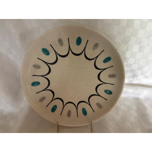 1950s 4 Metlox Dessert Plates and an Oval Serving Plate - 5 pcs For Sale - Image 9 of 14