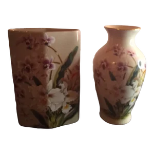 1970s Hand Painted Japanese Toyo Porcelain Decorative Vases - Set of 2