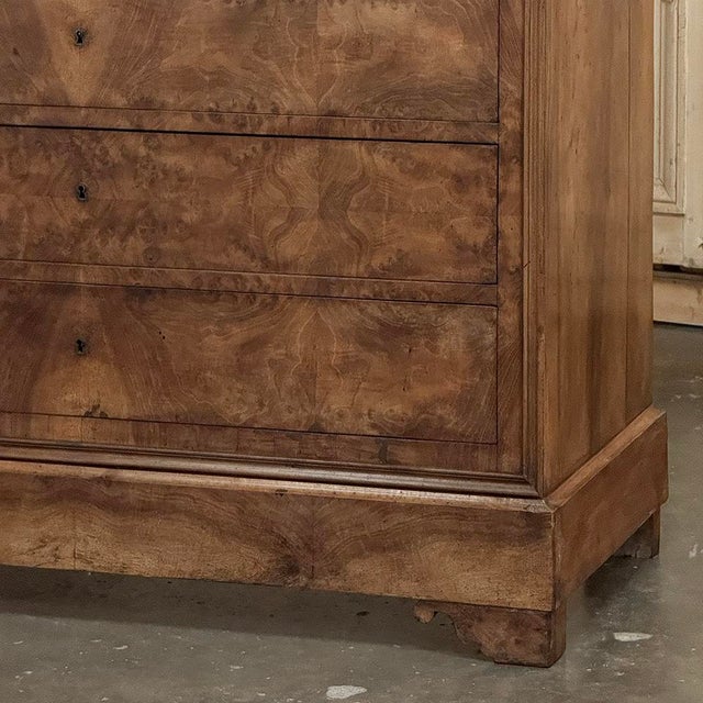 19th Century French Louis Philippe Burl Walnut Marble Top Commode For Sale - Image 10 of 18