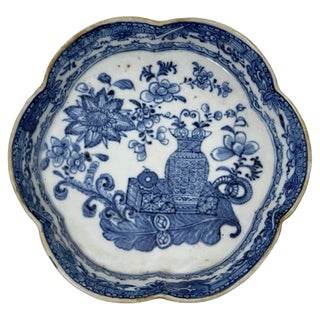 18th Century Chinese Porcelain Pattipan Tea Stand For Sale