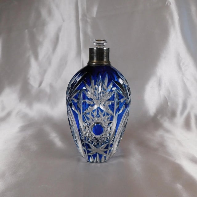 Traditional 1930s Blue Cut to Clear Decanter For Sale - Image 3 of 7