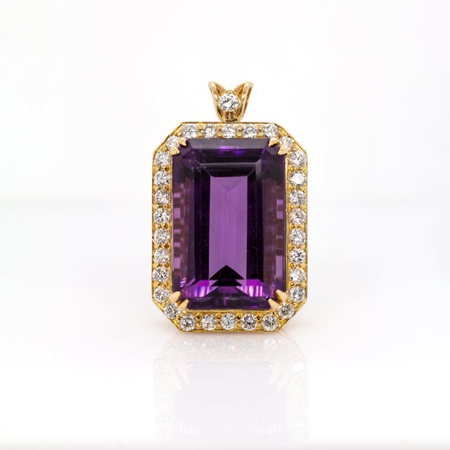 27.5x18.5mm, 22cts Amethyst Pendant W Earth Mined Diamond Halo in Solid 14k Gold For Sale - Image 4 of 6
