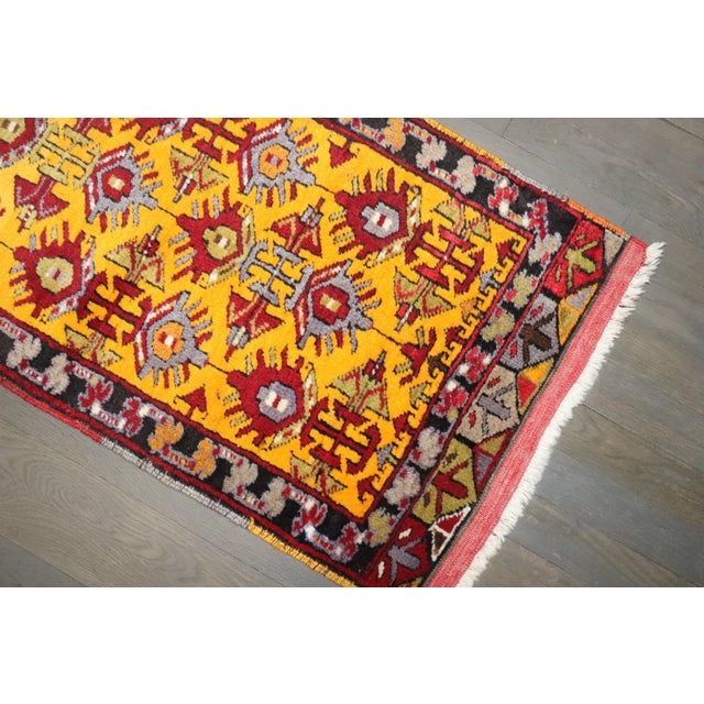 Early 20th Century Antique Turkish Yellow Anatolian Yastik Rug no. j4819 For Sale - Image 5 of 5