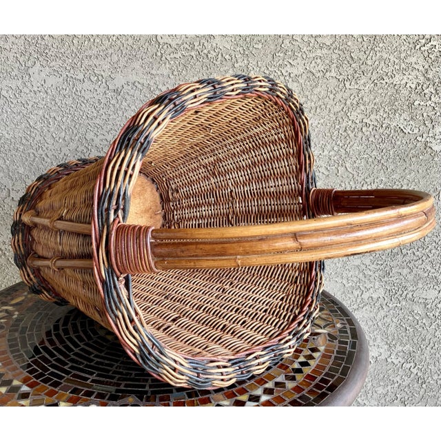 Late 20th Century Late 20th-Century Stylish Rattan & Willow Pedestal Base Basket For Sale - Image 5 of 12