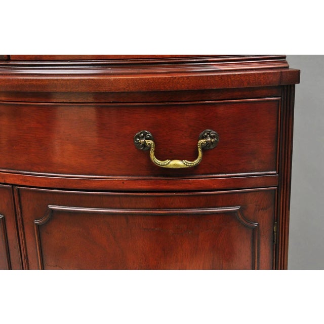 Vintage Morganton Duncan Phyfe Mahogany Bow Front Corner China Cabinet Curio For Sale In Philadelphia - Image 6 of 17