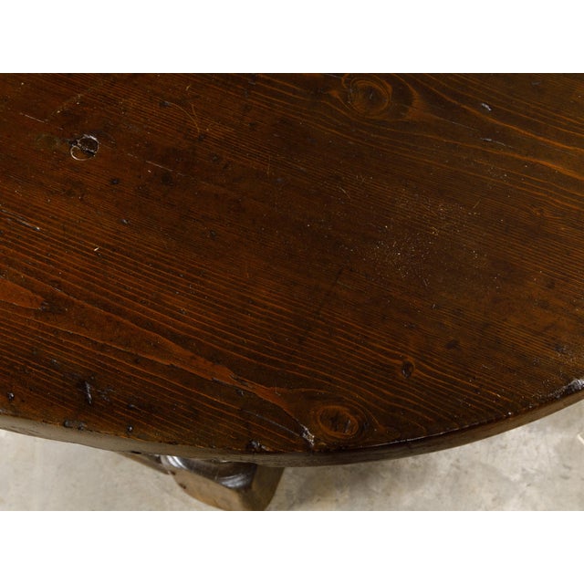 18th Century Georgian English Pine Table with Oval Top and Turned Legs For Sale In Atlanta - Image 6 of 12
