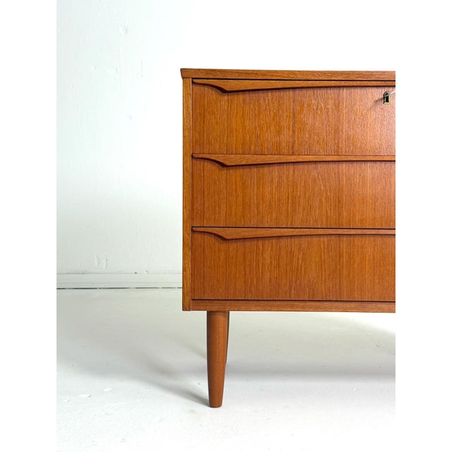 Low Teak Chest of Drawers, 1960s For Sale - Image 4 of 9