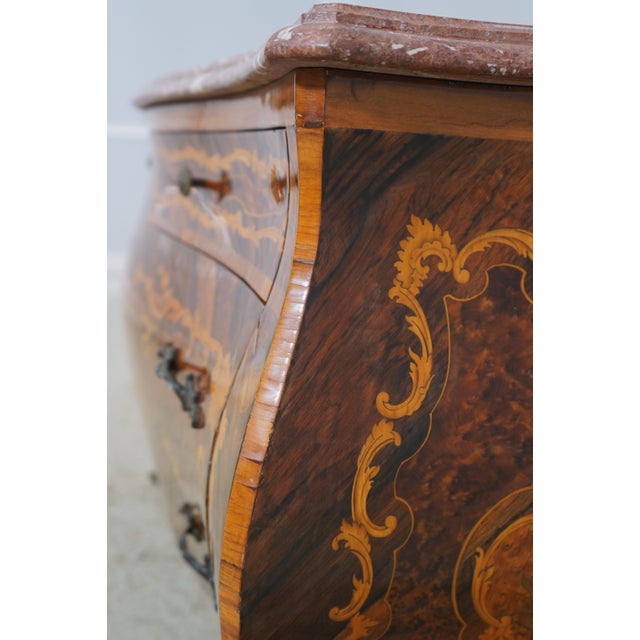 1950s French Louis XV Marquetry Inlaid Marble Top Commode For Sale - Image 9 of 17