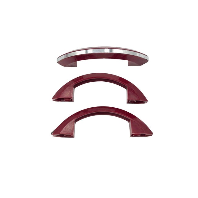 1930s Art Deco Maroon Red Catalin/Bakelite Drawer Pulls With Chrome Strip, Set of 10 For Sale - Image 4 of 10