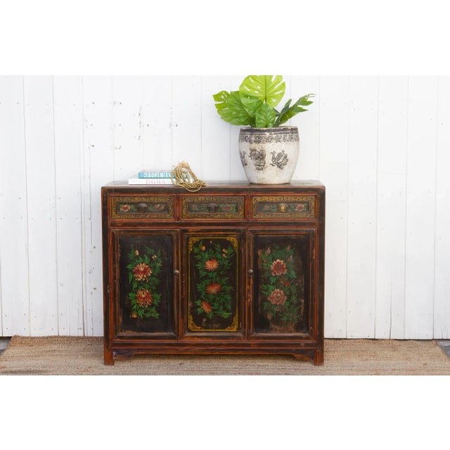 A charming early 20th century sideboard buffet. It features three top drawers over three doors offering plenty of storage....