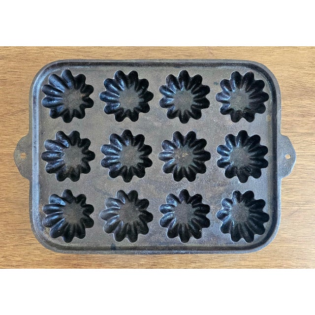 Metal Antique 12-Cup Cast Iron “Turk’s Head” Gem Pan / Fluted Muffin Tin, Circa 1900 For Sale - Image 7 of 11