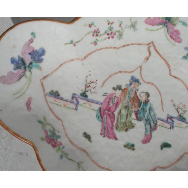 Chinese Quatrefoil Rose Medallion Bowl. Early 19th Century For Sale - Image 9 of 10