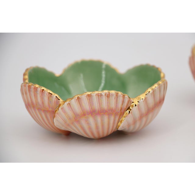 Gold Mid-Century Modern Portuguese Majolica Set of Six Seashell Bowls and a Seashell Box , Studio Pottery For Sale - Image 8 of 17