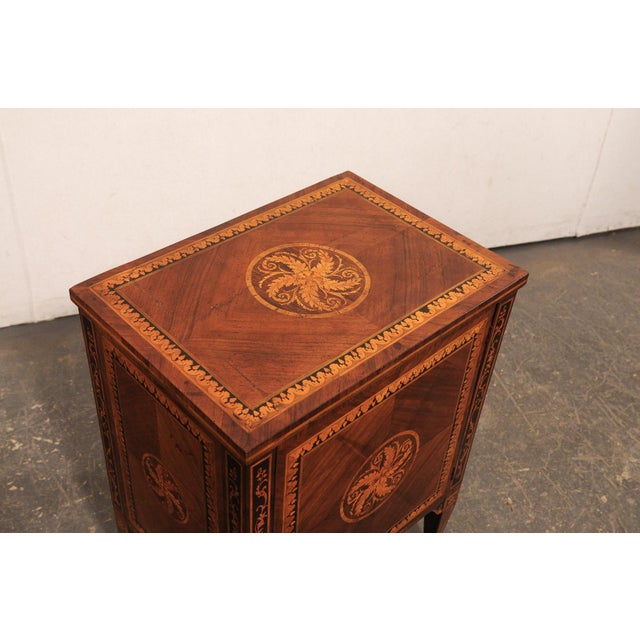 Early 19th Century Italian Comodino w/Foliate Motif Marquetry For Sale - Image 12 of 12