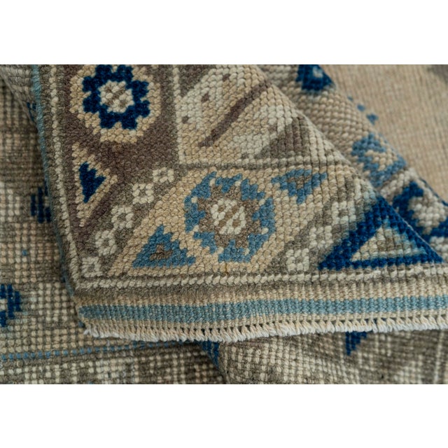 Turkish Vintage Rug 2'7" x 6'3" #20700 For Sale In Houston - Image 6 of 8