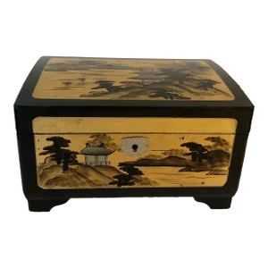 Mid 20th Century Midcentury Japanese Lacquered Jewelry Music Box