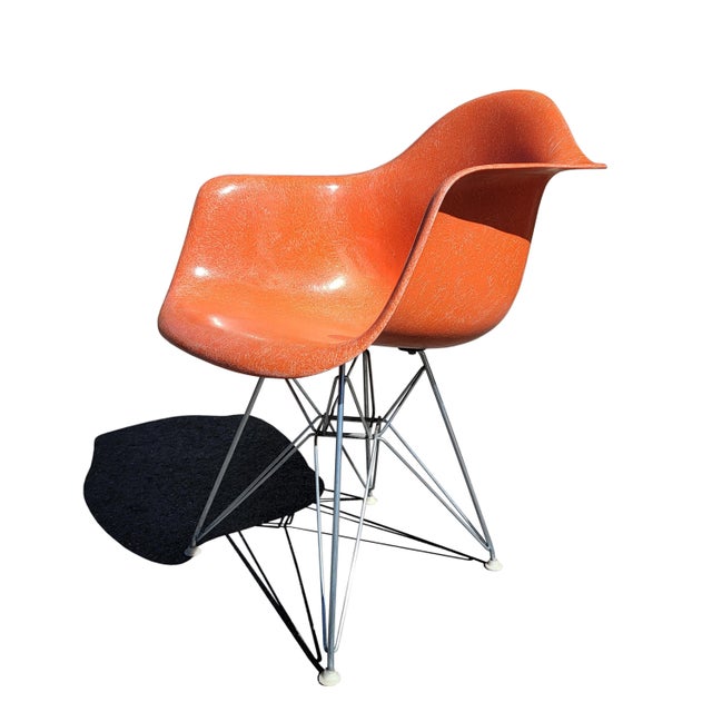 Mid-Century Modern Mid-Century Modern Eames Dar Fiberglass Armchair For Sale - Image 3 of 10