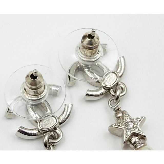 Chanel Brand New Silver CC Crystal Star Tear Drop Pearl Piercing Earrings, A Pair For Sale In Los Angeles - Image 6 of 6