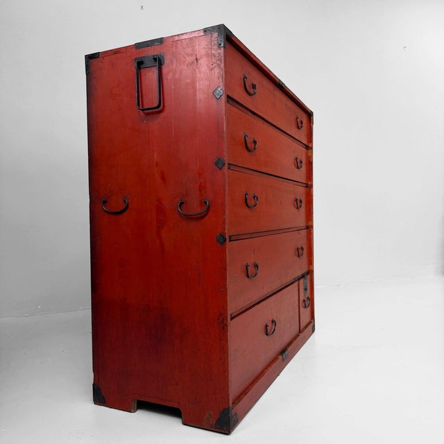 1920s Red Tansu Chest of Drawers, Japan, 1920s For Sale - Image 5 of 17