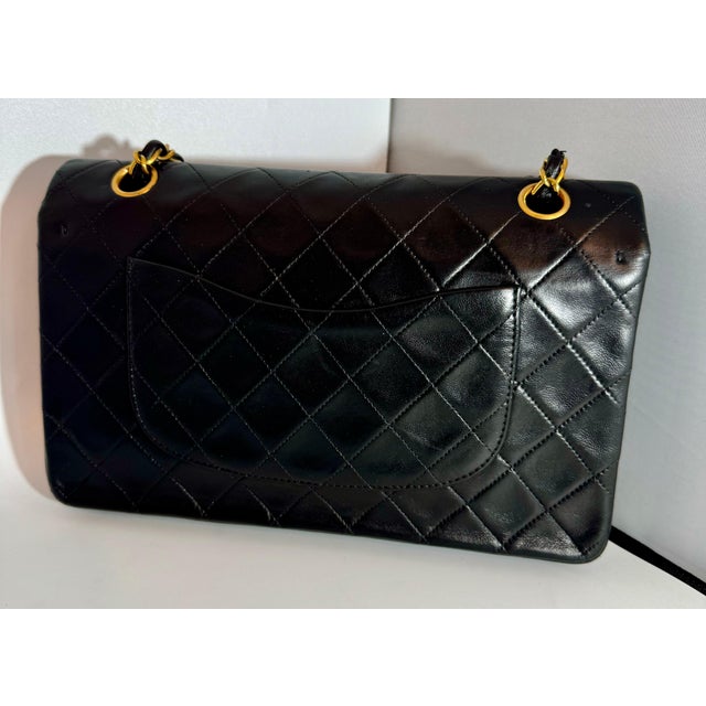 Chanel Timeless/Classic double Flap 10" shoulder bag in Black , CC Logo, Vintage For Sale - Image 11 of 18