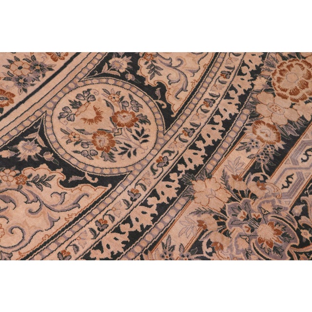 Elegant Medallion 1990's Pak-Persian Black/Tan Wool Rug - 9'0'' X 12'7'' For Sale In New York - Image 6 of 9