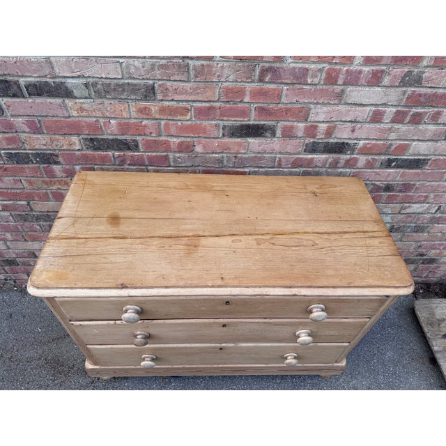 19th Century Pine Chest of Drawers For Sale - Image 16 of 17