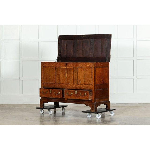 Late 18th Century George III English Oak Mule Chest, 1780 For Sale - Image 5 of 17