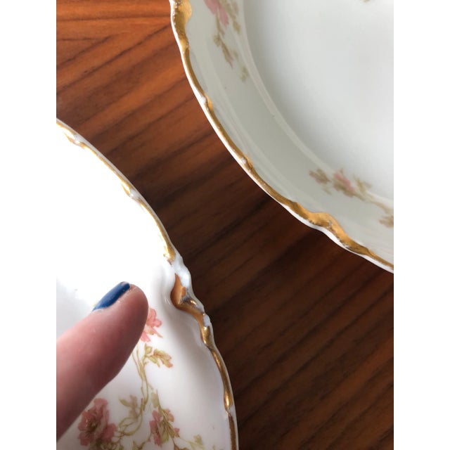 Ceramic Antique Haviland Floral Coupe Bowls Limoges, France (1894-1931)-4 Piece Set For Sale - Image 7 of 12