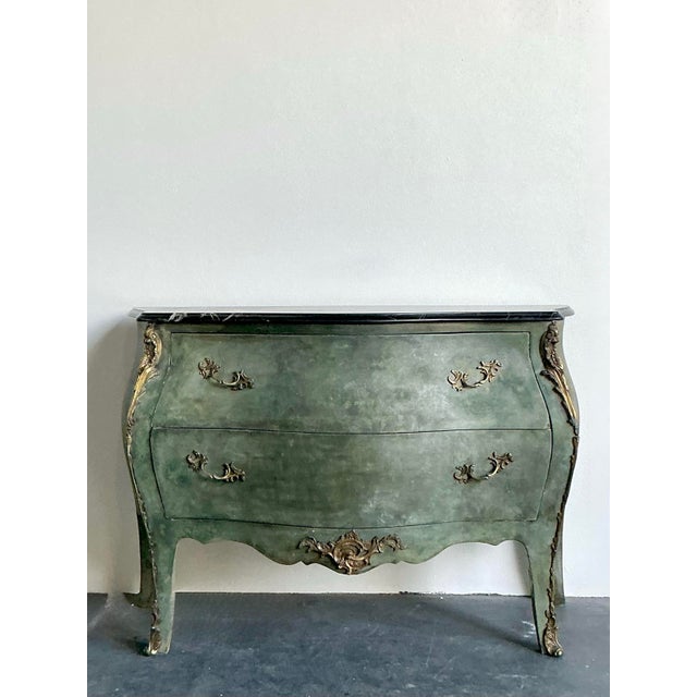 Vintage Regency Gilt Tipped Bombe Chest For Sale In West Palm - Image 6 of 12