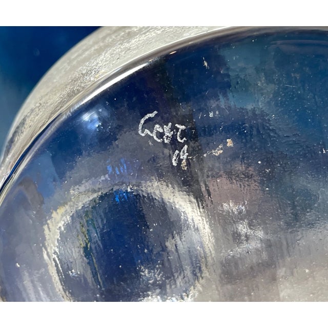 Vintage 1969 Unique Hand Blown Gest Art Studio Blue Glass Sculpture Vase Trumpet For Sale In New York - Image 6 of 14