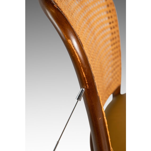 Single Patinaed Bentwood Prague Model 811 Side Dining Chair in Walnut & Leather Attributed to Josef Frank for Stendig, Poland, C. 1960s For Sale - Image 17 of 18