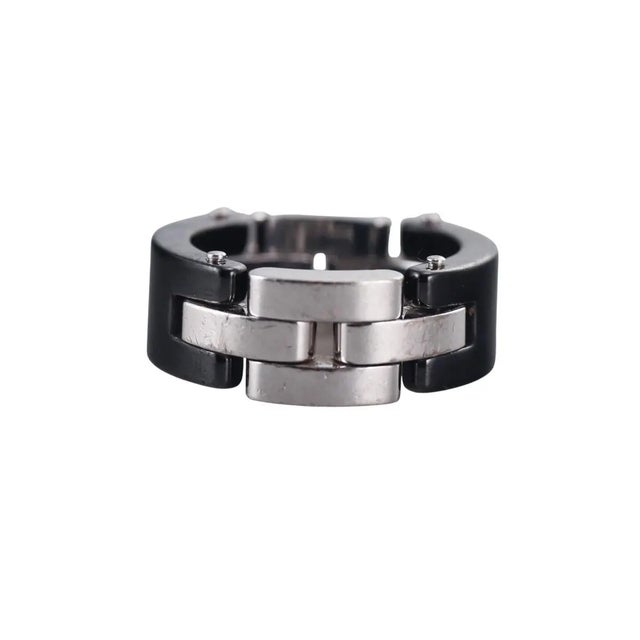 Metal Cartier Maillon Panthère 18k Gold Black Ceramic and Diamond Cocktail Ring For Sale - Image 7 of 9