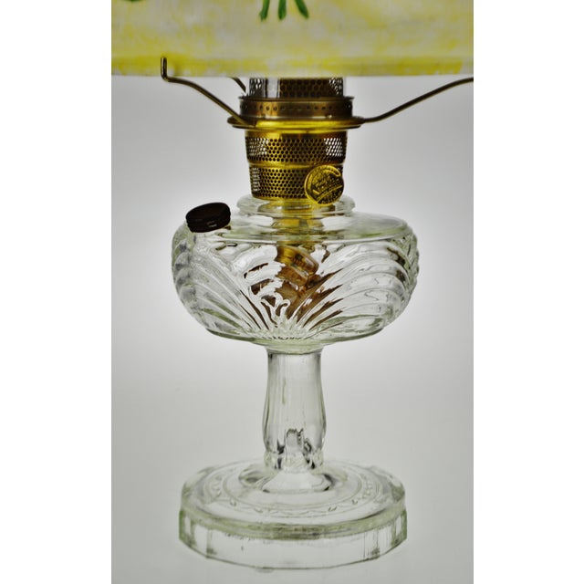 Vintage Washington Drape Aladdin Oil Lamp with Hand Painted Shade